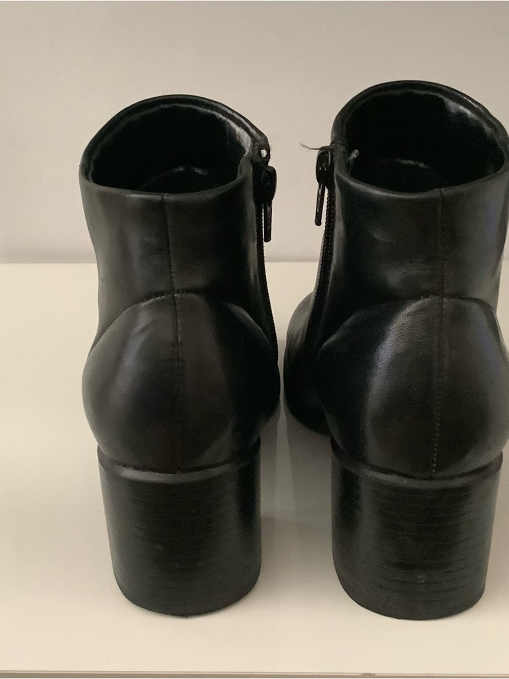 White mountain. Classic Black Leather Women's Ankle Boot - Picture 8 of 9